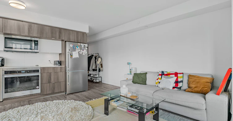 1922-585 Bloor Street E, Toronto, ON, M4W 0B3 - 9