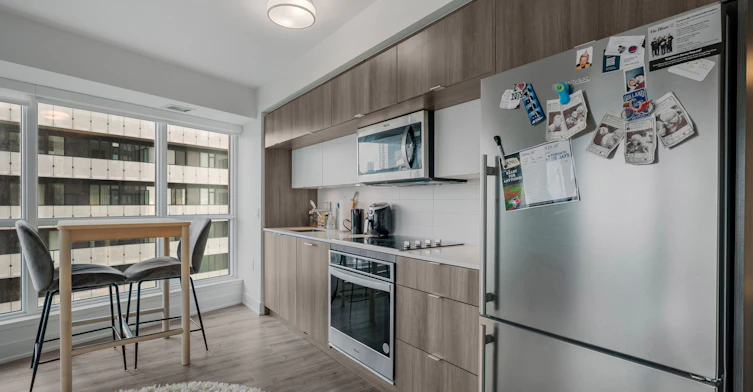 1922-585 Bloor Street E, Toronto, ON, M4W 0B3 - 11