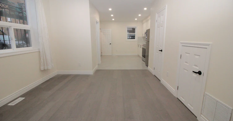 MAIN FLOOR-18 Roxton Road, Toronto, ON, M6J 2Y2 - 4