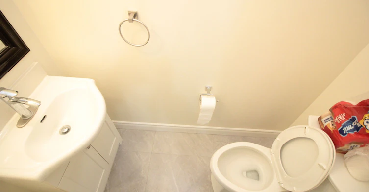 MAIN FLOOR-18 Roxton Road, Toronto, ON, M6J 2Y2 - 10