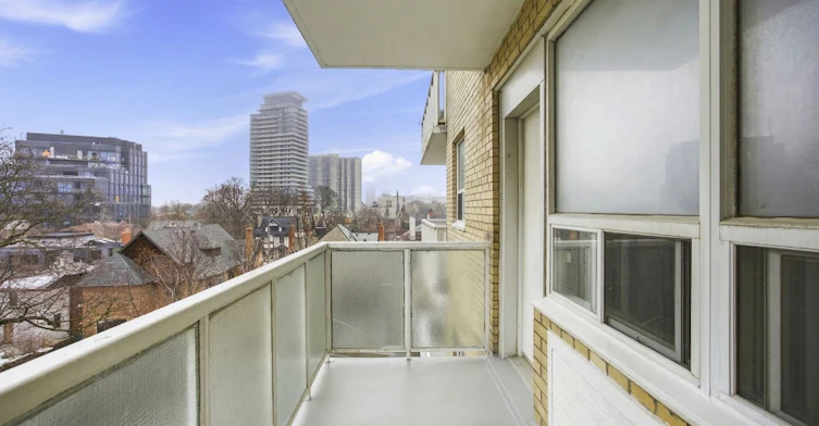 307-88 Bernard Avenue, Toronto, ON, M5R 1R7 - 5