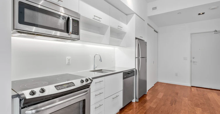 306-32 Trolley Crescent, Toronto, ON, M5A 0E8 - 8