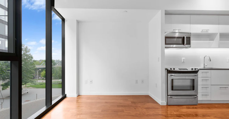 306-32 Trolley Crescent, Toronto, ON, M5A 0E8 - 2