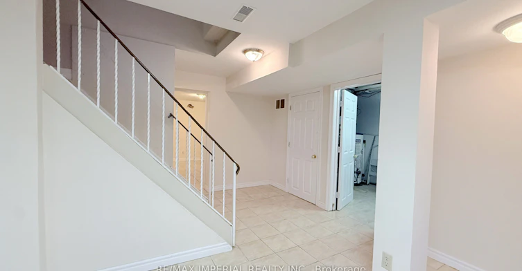 95 Pleasant View Drive, Toronto, ON, M2J 3R2 - 12