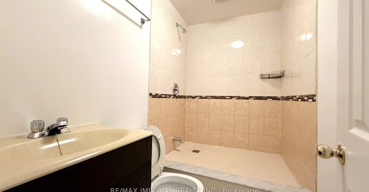 95 Pleasant View Drive, Toronto, ON, M2J 3R2 - 10