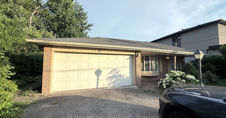 95 Pleasant View Drive, Toronto, ON, M2J 3R2