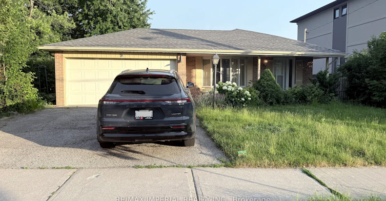 95 Pleasant View Drive, Toronto, ON, M2J 3R2 - 2