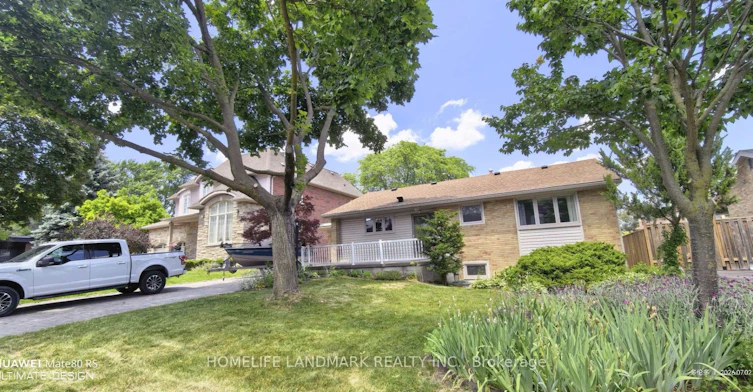 6 Torryburn Place, Toronto, ON, M3B 1R3
