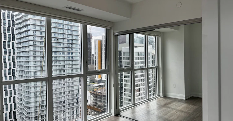 2604-77 Mutual Street, Toronto, ON, M5B 0B9 - 26