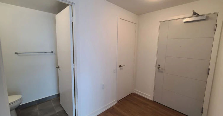 2004-203 College Street, Toronto, ON, M5T 1P9 - 2