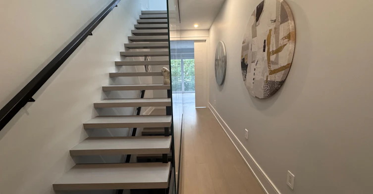 17 Hocken Avenue, Toronto, ON, M6G 2K1 - 18