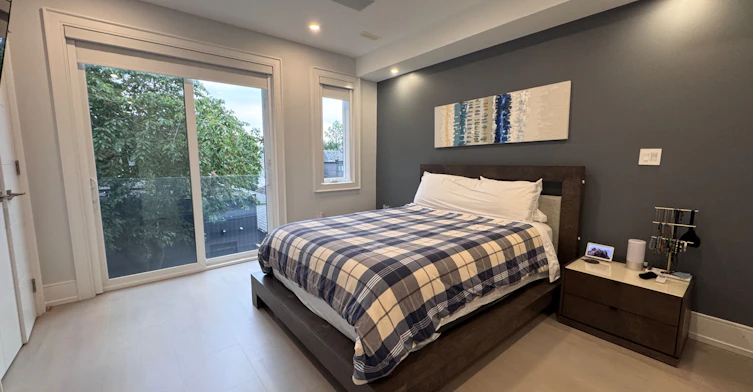 17 Hocken Avenue, Toronto, ON, M6G 2K1 - 11