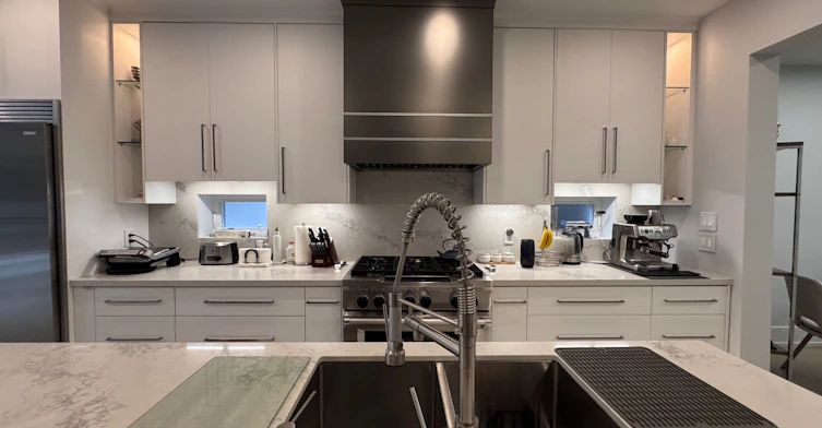 17 Hocken Avenue, Toronto, ON, M6G 2K1 - 4