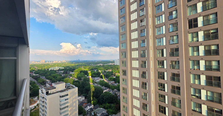 2704-2181 Yonge Street, Toronto, ON, M4S 3H7 - 9
