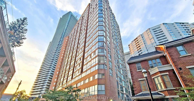 2112-1055 Bay Street, Toronto, ON, M5S 3A3