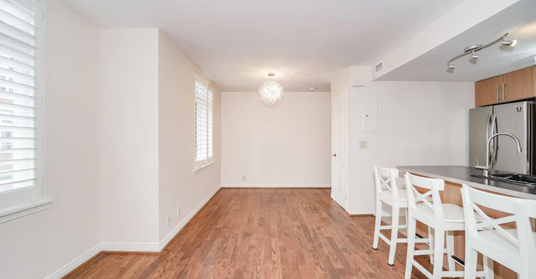22-108 Redpath Avenue, Toronto, ON, M4S 2J7 - 11