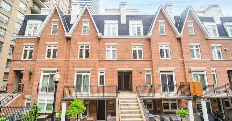 22-108 Redpath Avenue, Toronto, ON, M4S 2J7 - 4