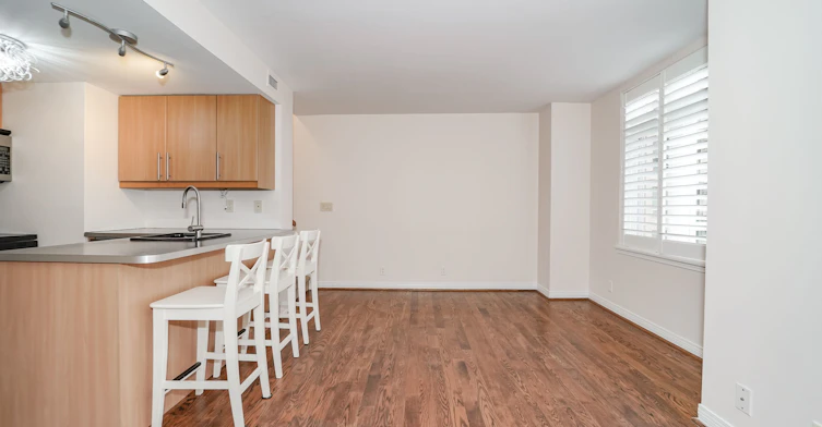 22-108 Redpath Avenue, Toronto, ON, M4S 2J7 - 12
