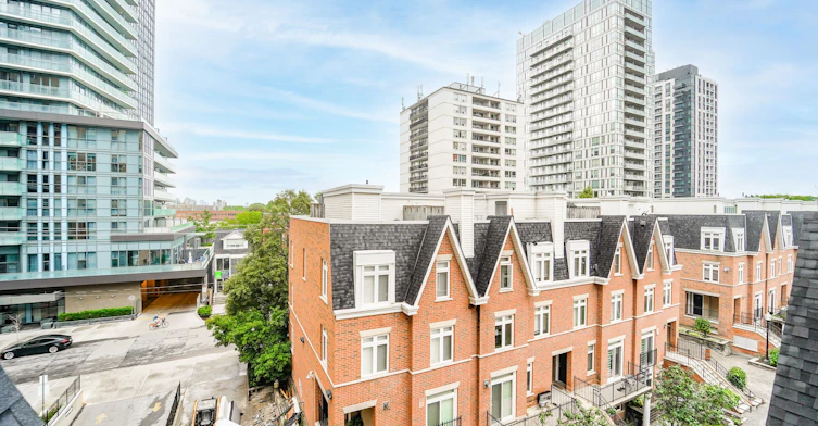 22-108 Redpath Avenue, Toronto, ON, M4S 2J7