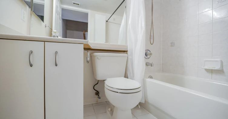 22-108 Redpath Avenue, Toronto, ON, M4S 2J7 - 23