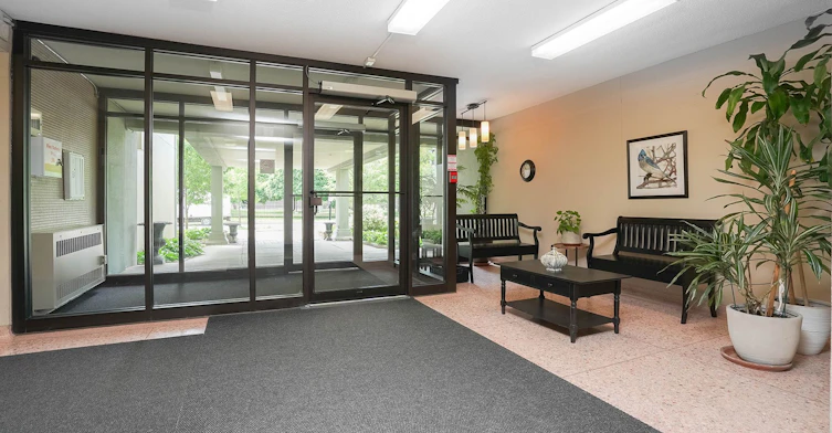 111-70 Old Sheppard Avenue, Toronto, ON, M2J 3L6 - 4