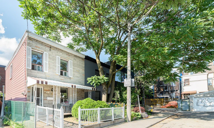 6 Crocker Avenue
