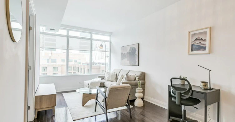 818-1 Bedford Road, Toronto, ON, M5R 2J7 - 17