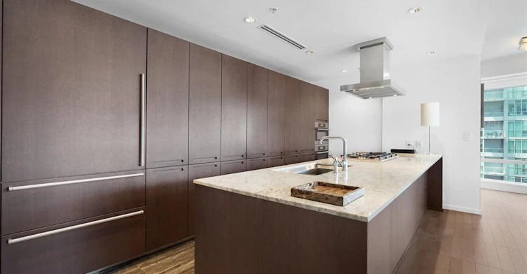 2105-180 University Avenue, Toronto, ON, M5H 0A2 - 7