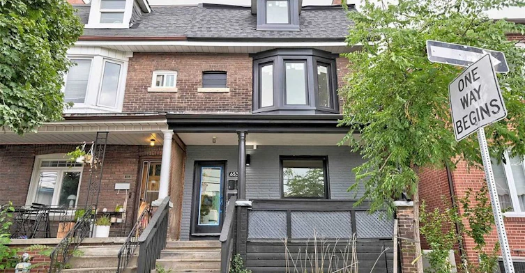 4-653 Manning Avenue, Toronto, ON, M6G 2W2