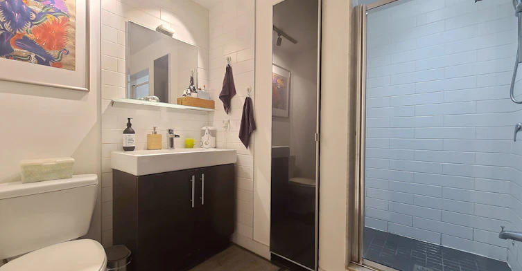 B1-214 Bathurst Street, Toronto, ON, M5T 2R9 - 3