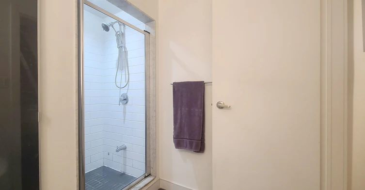 B1-214 Bathurst Street, Toronto, ON, M5T 2R9 - 4