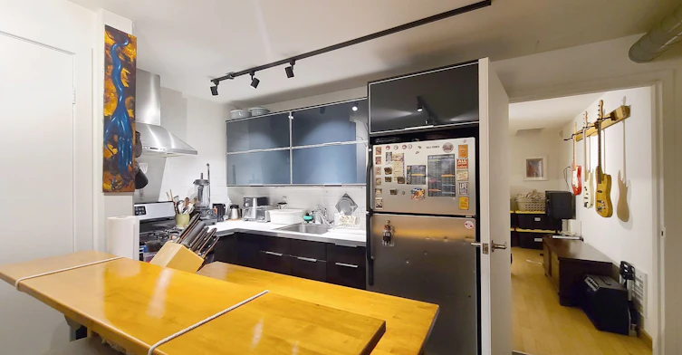 B1-214 Bathurst Street, Toronto, ON, M5T 2R9 - 11