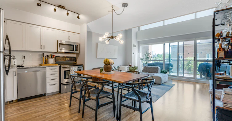 209-80 Western Battery Road, Toronto, ON, M6K 3S1 - 3