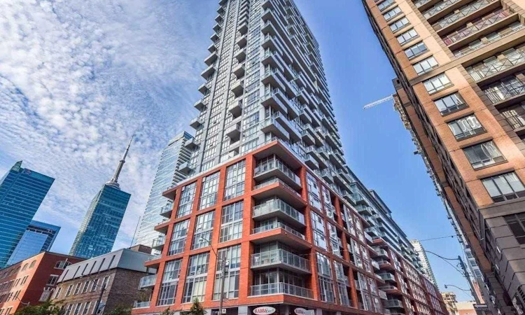 1809-126 Simcoe Street