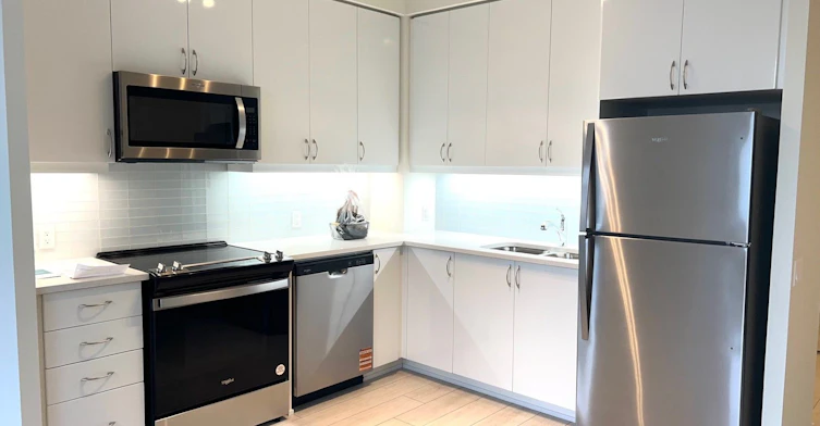 3207-4955 Yonge Street, Toronto, ON, M2N 0L8 - 3