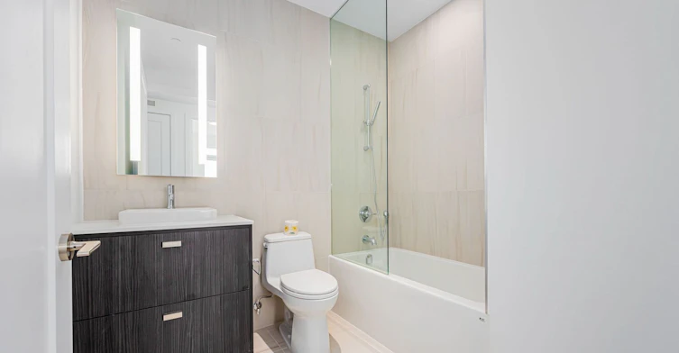 1812-470 Front Street W, Toronto, ON, M5V 0V6 - 12