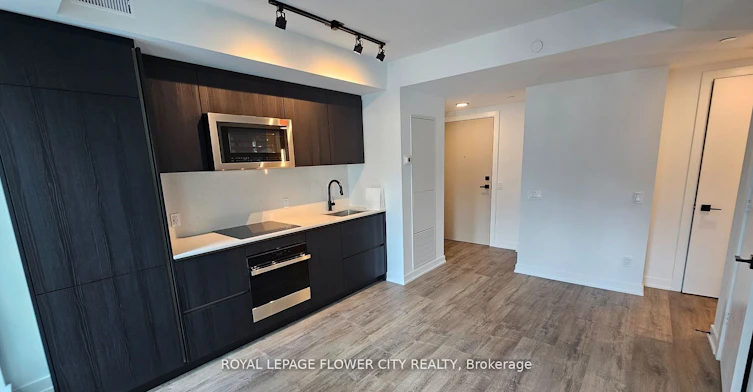 901-327 King Street W, Toronto, ON, M5V 0W7 - 5