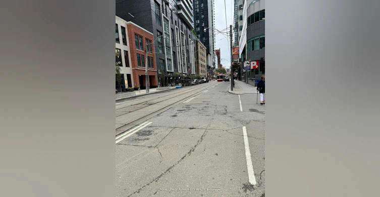 901-327 King Street W, Toronto, ON, M5V 0W7 - 12