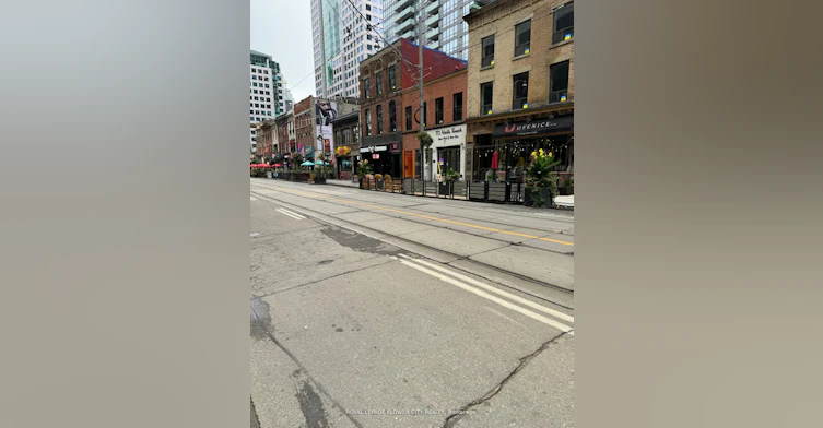 901-327 King Street W, Toronto, ON, M5V 0W7 - 13