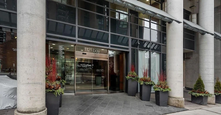 203-1121 Bay Street, Toronto, ON, M5S 3L9