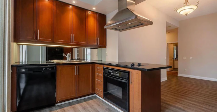 203-1121 Bay Street, Toronto, ON, M5S 3L9 - 7