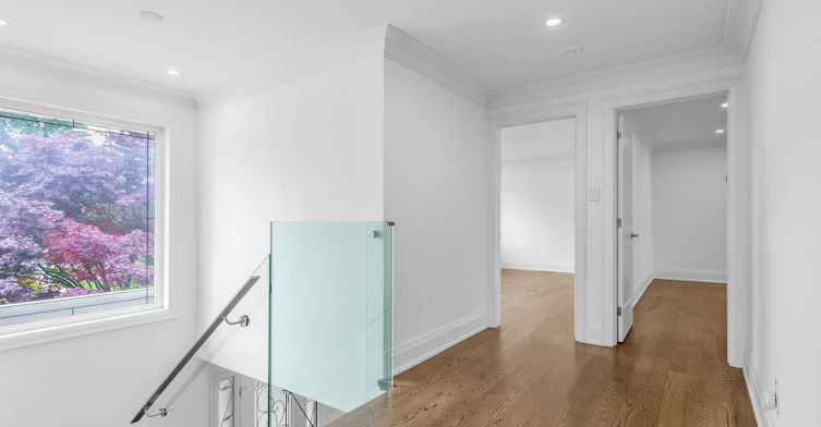 33 Warlock Crescent, Toronto, ON, M2K 2H8 - 16