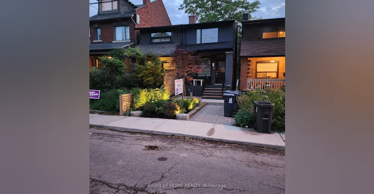 UPPER-116 Atlas Avenue, Toronto, ON, M6C 3P3