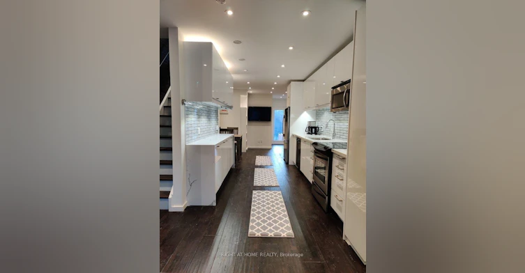 UPPER-116 Atlas Avenue, Toronto, ON, M6C 3P3 - 6
