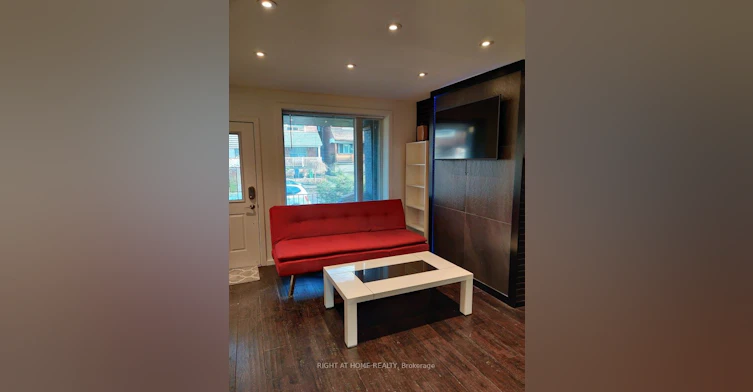 UPPER-116 Atlas Avenue, Toronto, ON, M6C 3P3 - 3