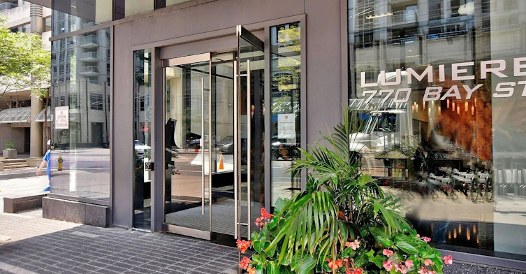 1107-770 Bay Street, Toronto, ON, M5G 1N6 - 2