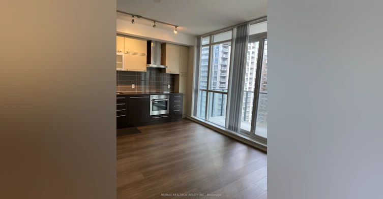 1107-770 Bay Street, Toronto, ON, M5G 1N6 - 5