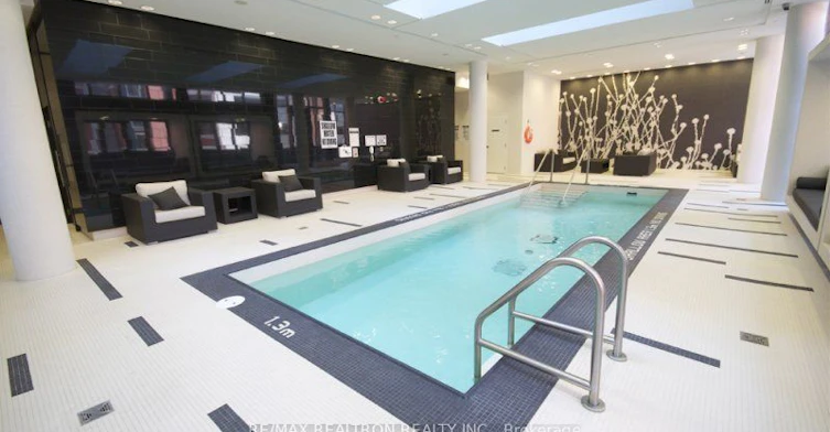 1107-770 Bay Street, Toronto, ON, M5G 1N6 - 14