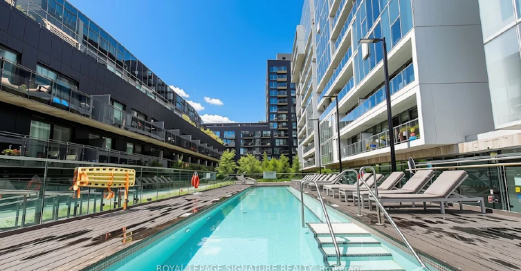 805-32 Trolley Crescent, Toronto, ON, M5A 0E9