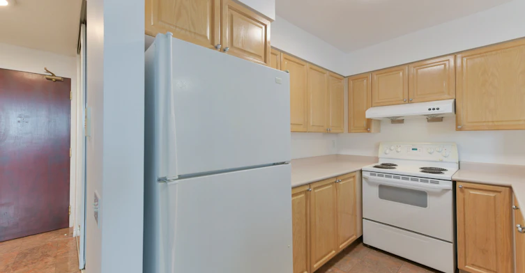 3002-750 Bay Street, Toronto, ON, M5G 1N6 - 9